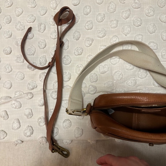 Madewell Transport Camera Bag - Picture 7 of 9